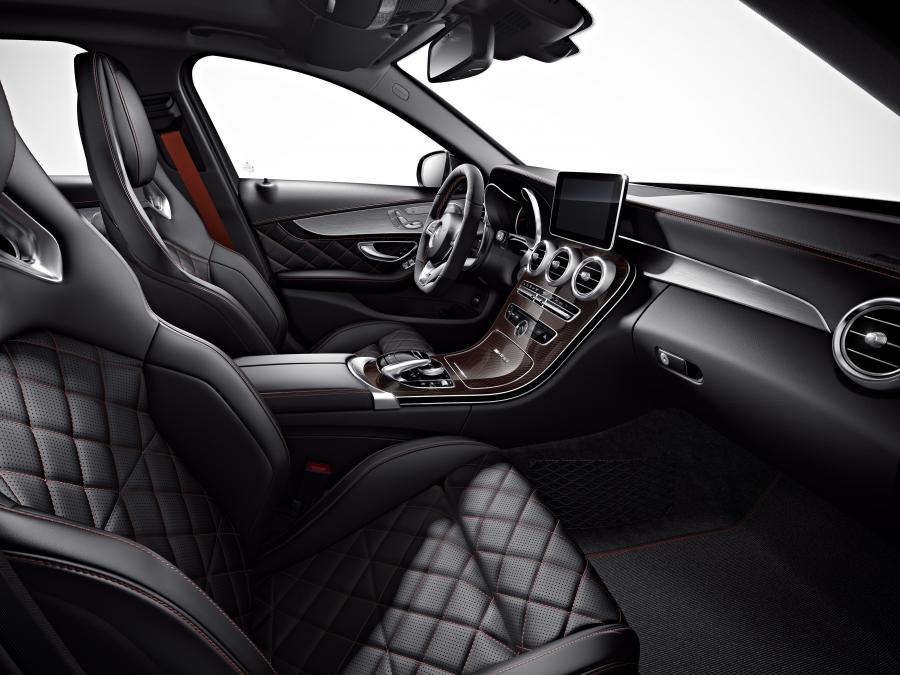 Интерьер Mercedes-AMG C63 S Edition #1 2014 года  (фото 10 из 12)
